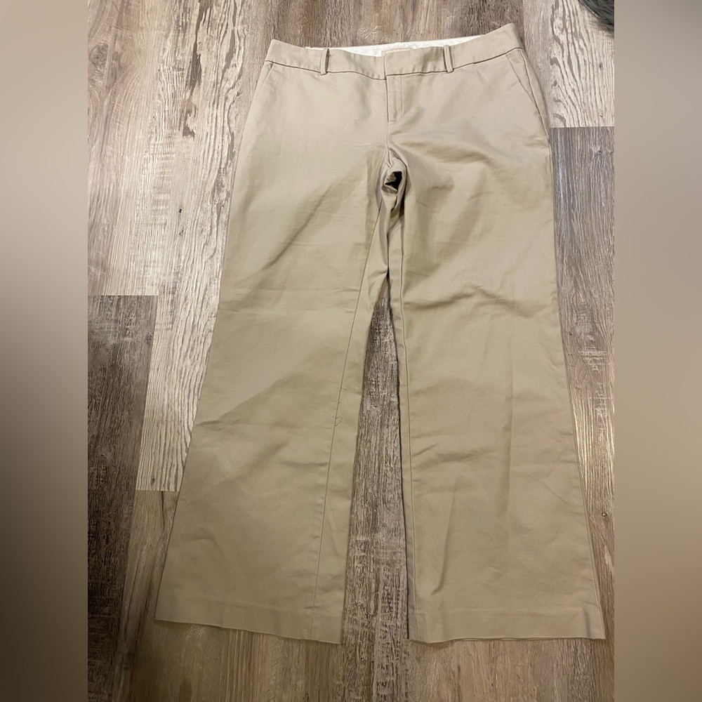 Banana Republic Women’s Petite Khaki Pants